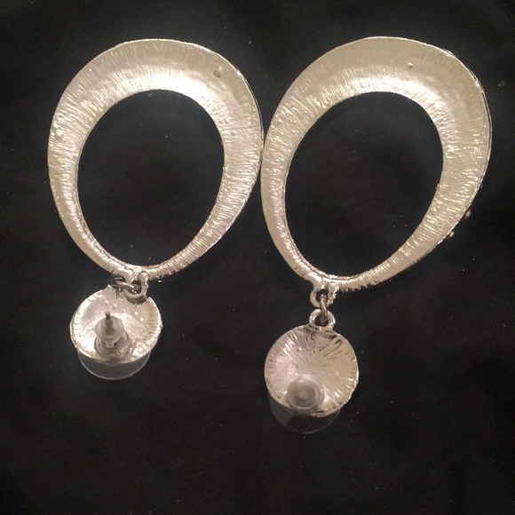 COPY - NWT rhinestone earrings pierced - Picture 5 of 6